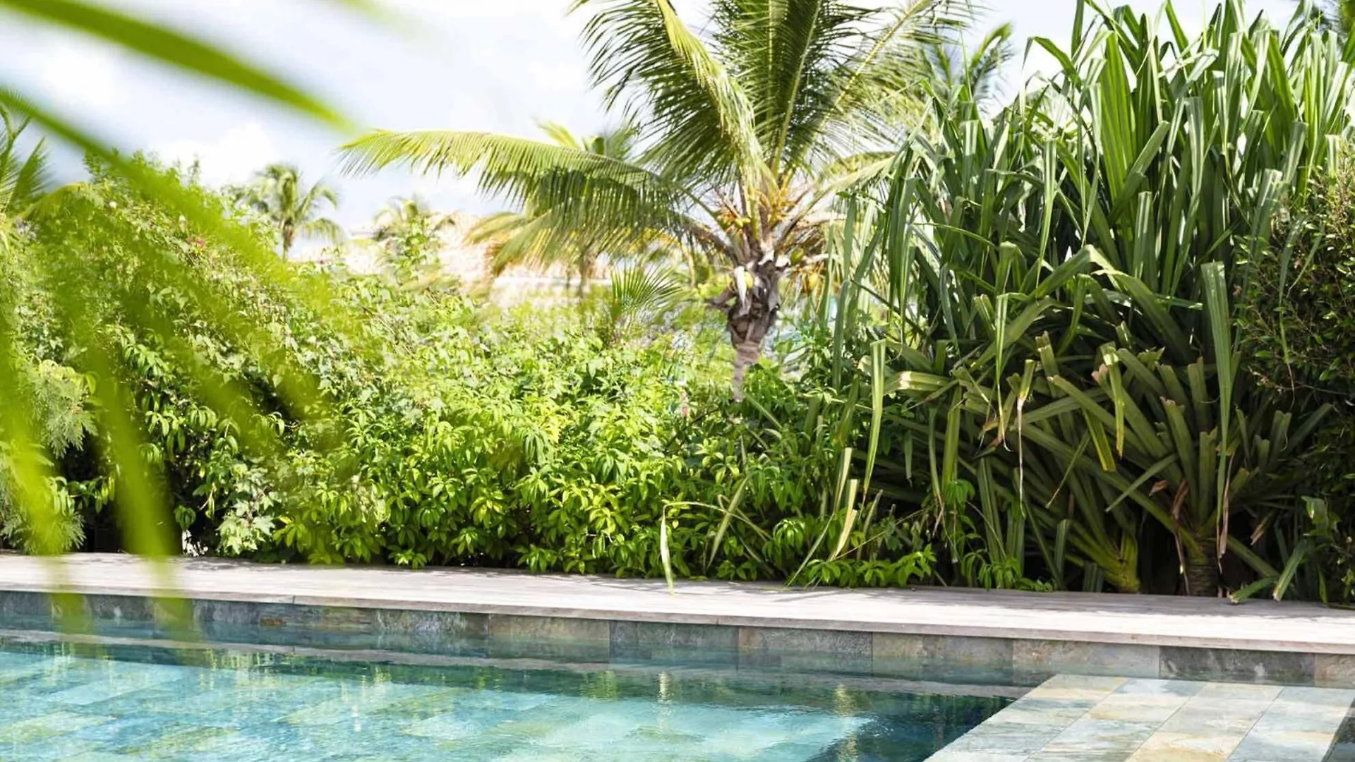 Pomme Cannelle Luxury Suites & Spa Orient Bay Penzion